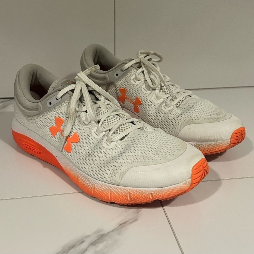 Under Armour Charged Bandit White and Orange Sneakers Size 10